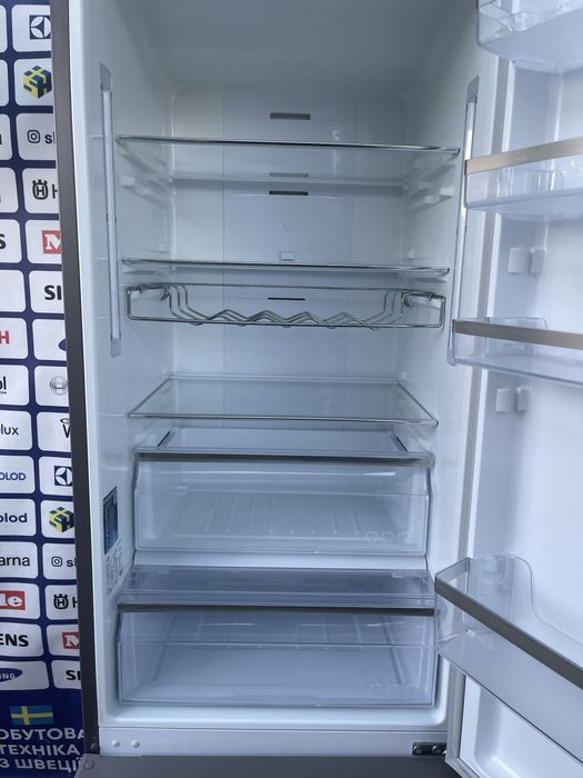 Холодильник Samsung б/в повний No Frost металік сучасний #07326