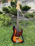 Fender Jazz Bass AVRI 62 2006р.