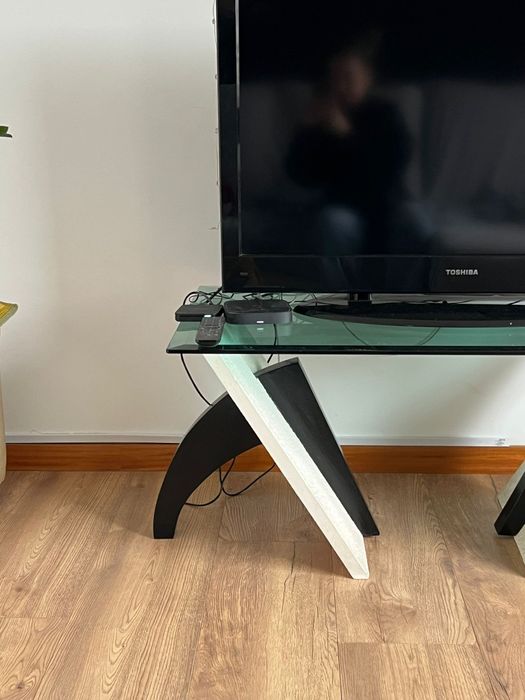 Mesa de centro de vidro