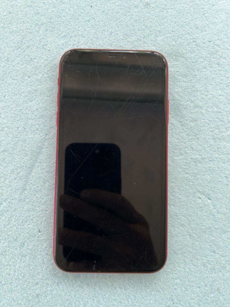 iPhone 11 64gb red царапины