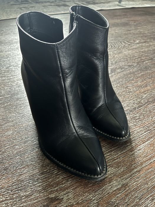 Ботильйони шкіряні