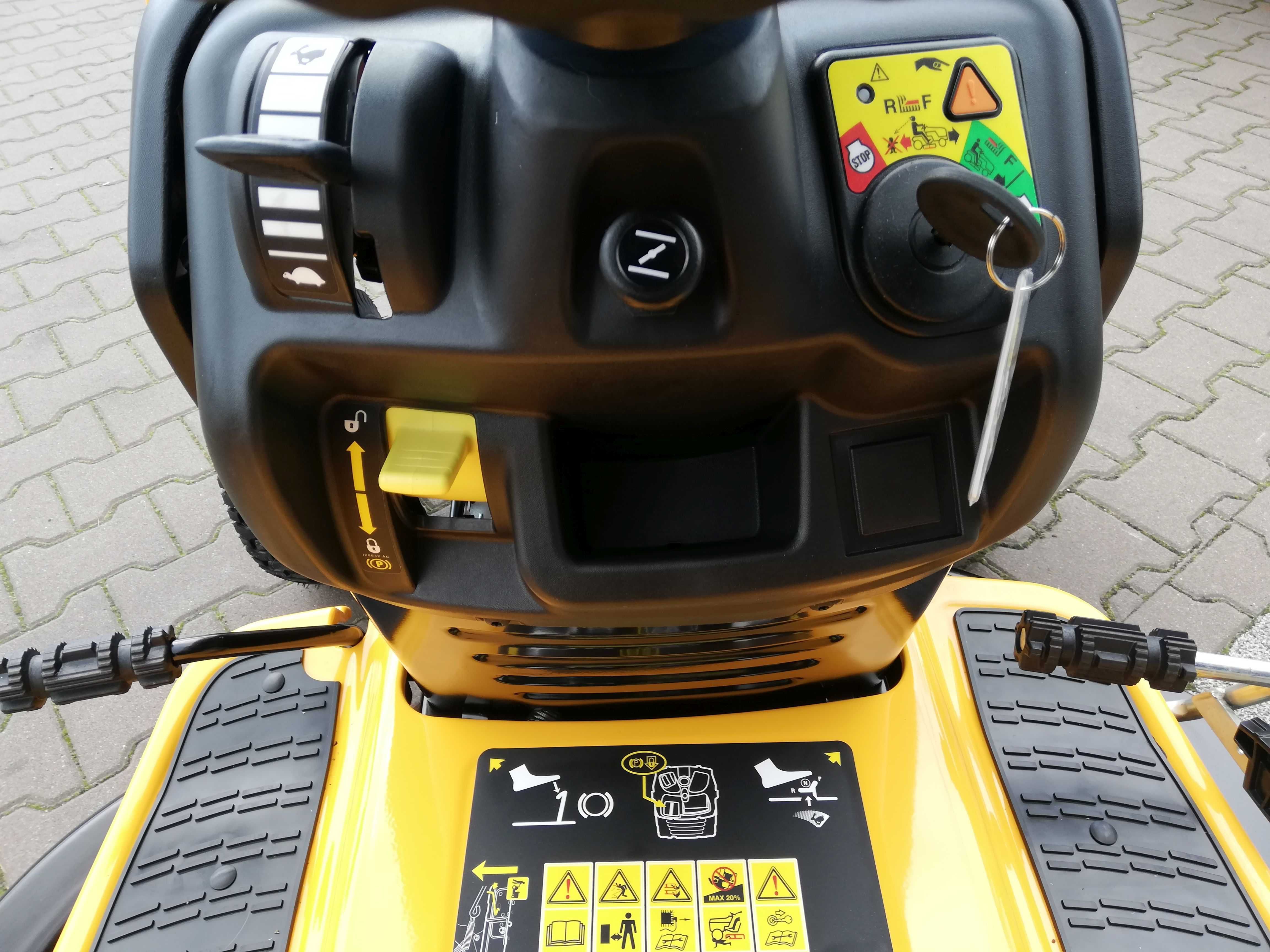 Traktorek kosiarka samojezdna Cub Cadet LT3 PR105 2 cylindry 22 KM