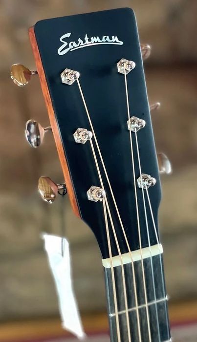 Gitara akustyczna Eastman E1OM-CLA (lite drewno)