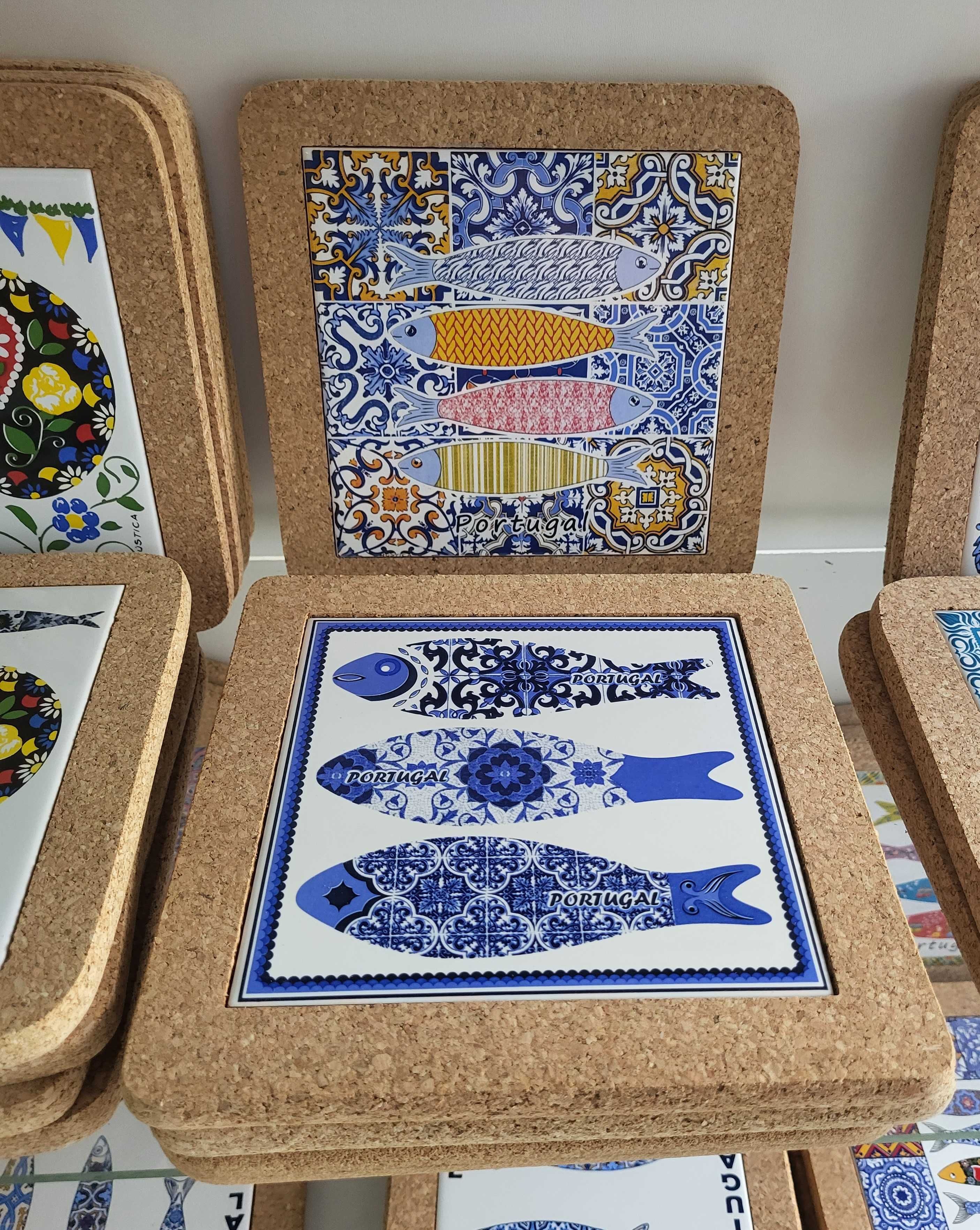 Bases de Cortiça com Azulejo, Bases de quentes e frios