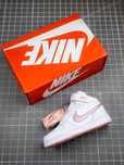 Novos sapatos nike
