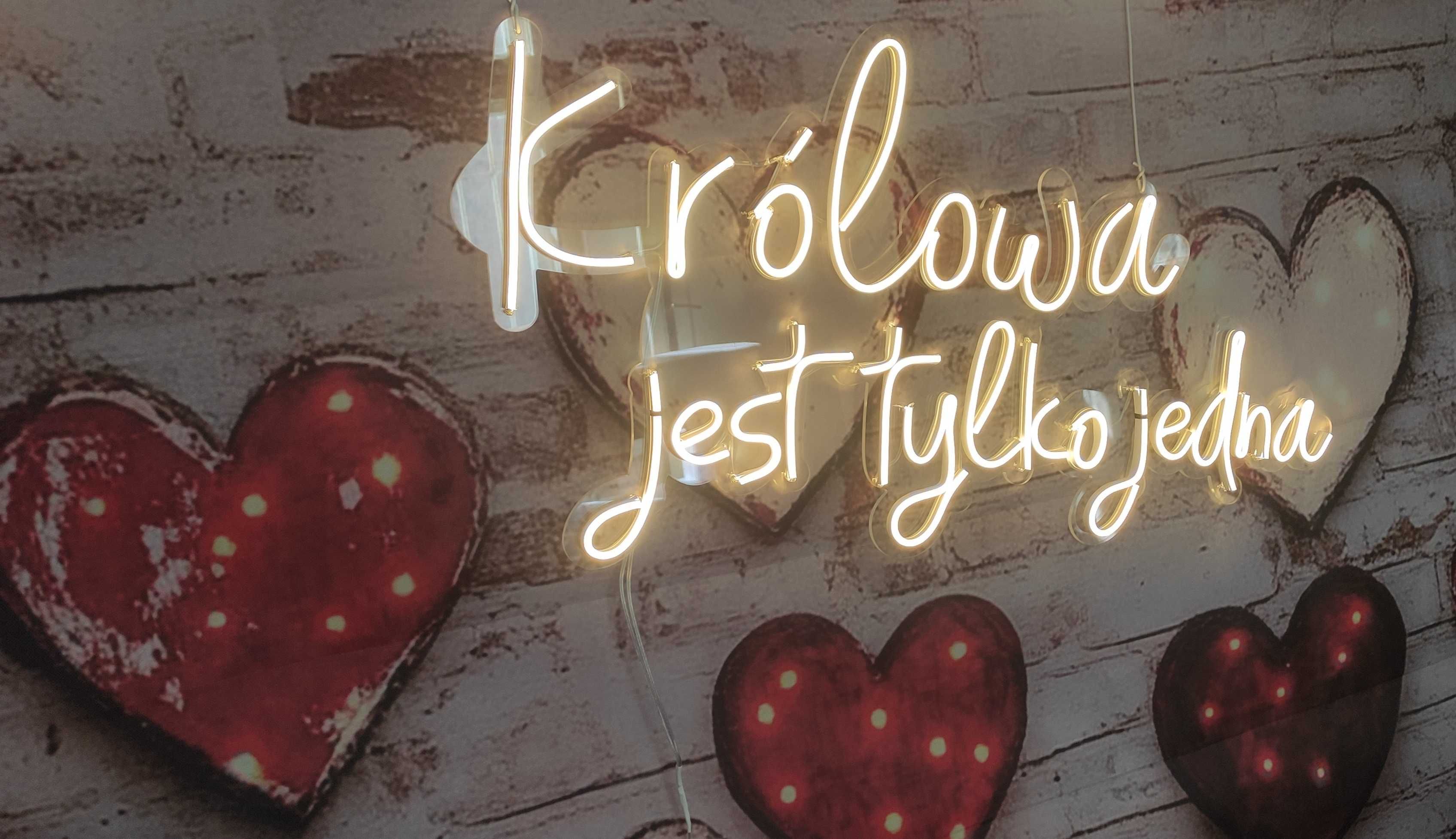 neon, Królowa jest tylko jedna