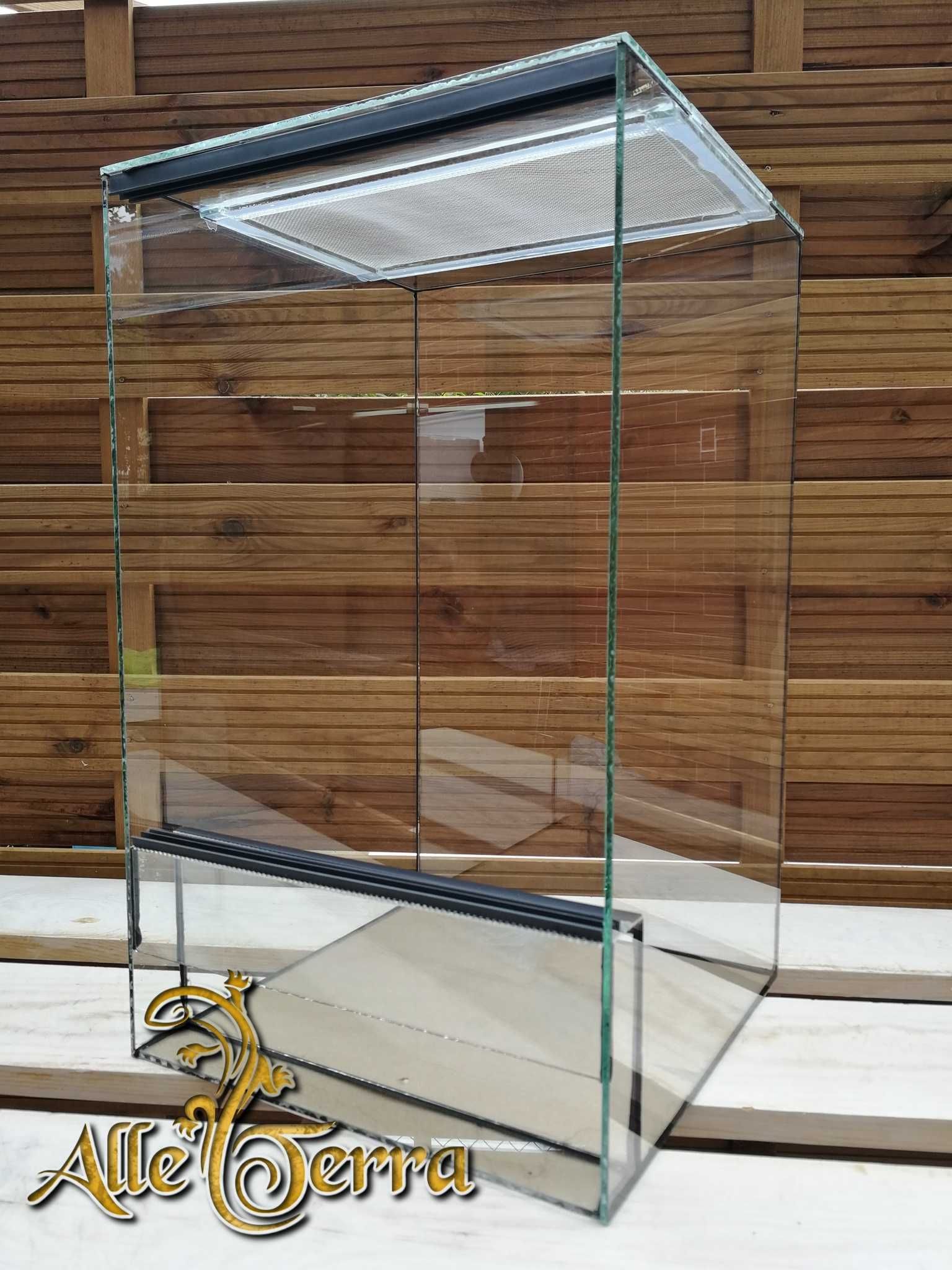 Terrarium szklane 40x40x80 cm.
