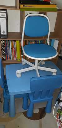 Mesa e cadeiras IKEA