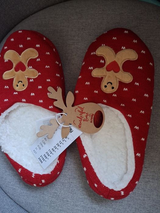 Nowe świąteczne kapcie Sinsay 40 41