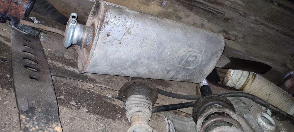 Продам глушитель Пассат б3, б4