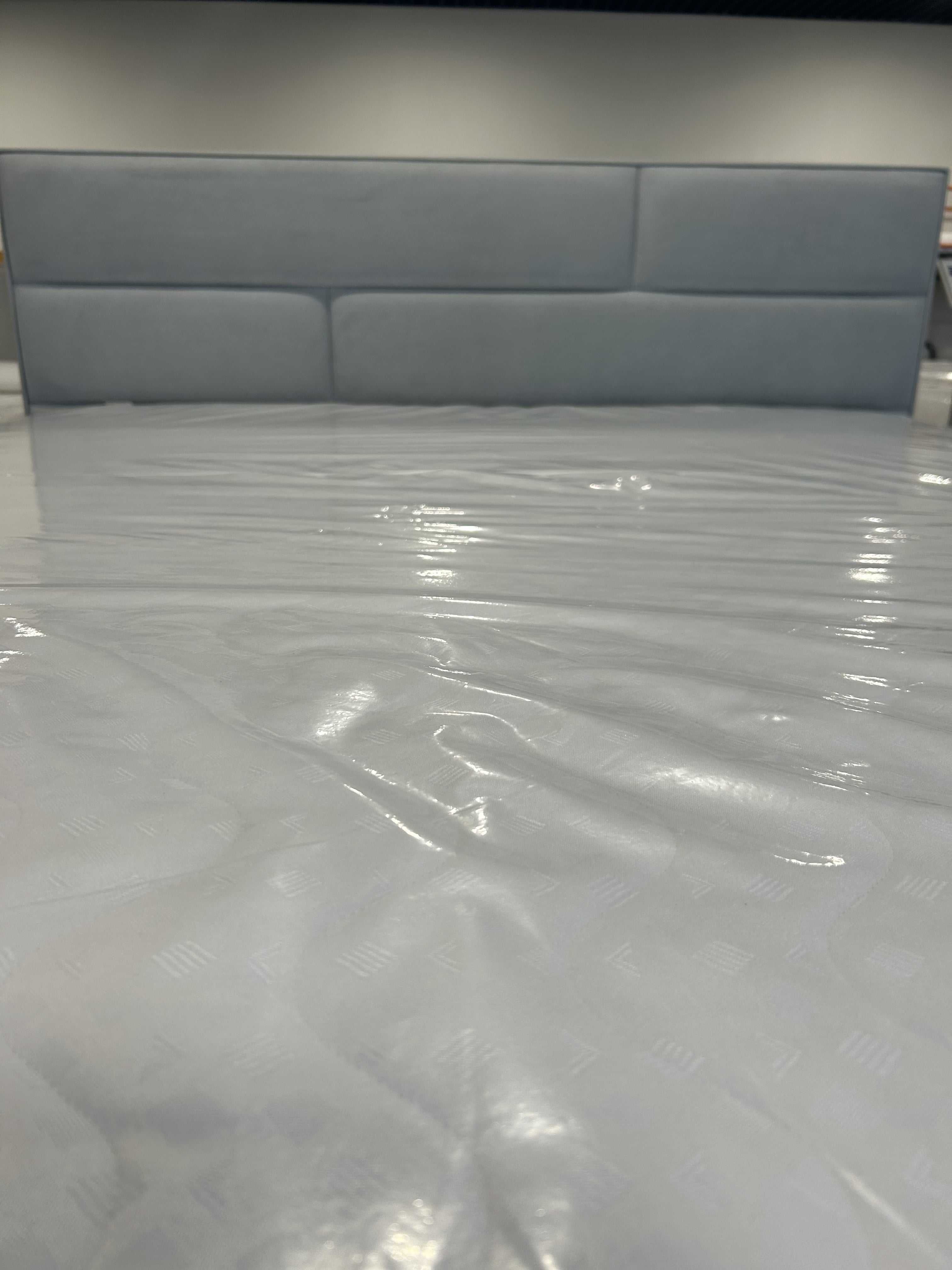 WYPRZEDAŻ PROMOCJA Łóżko Milo 160x200 na nóżkach