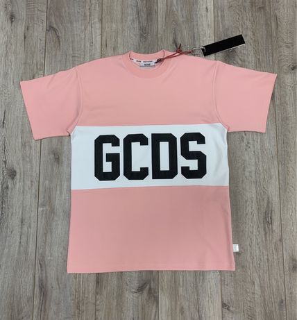 Оверсайз футболка GCDS