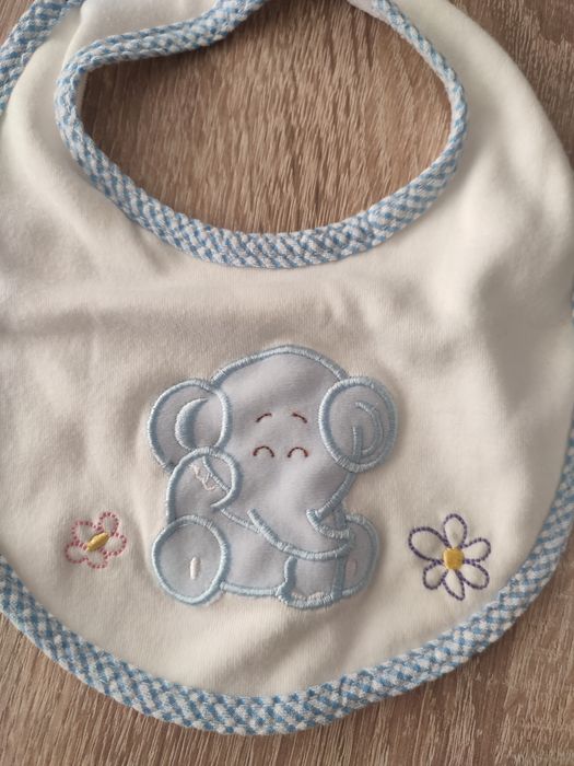 Komplecik Baby Bow Czapka, papucie, śliniak