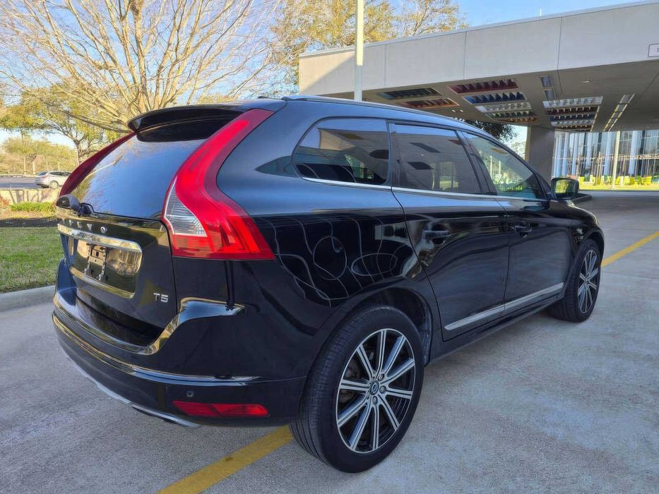 Volvo XC60      2016