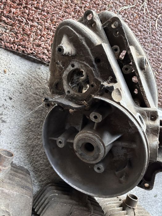 Kartery plus cylindry wsk 125