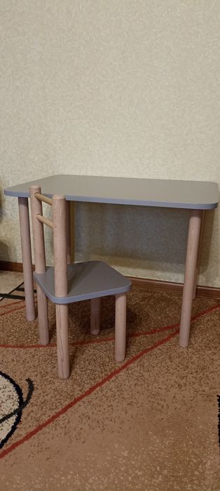 Дитячий столик і стільчик