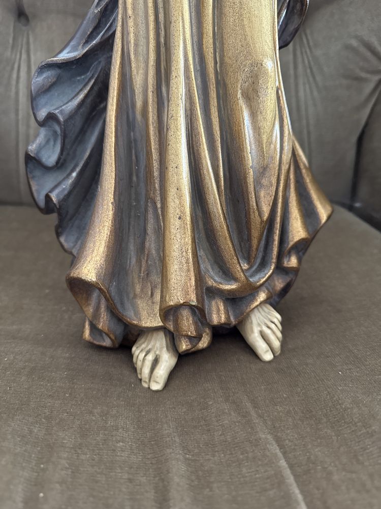 Figura em madeira esculpida de Jesus