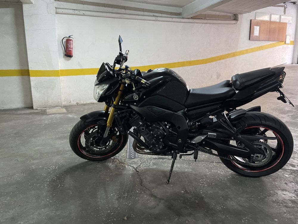 Mota Yamaha FZ-8 2013