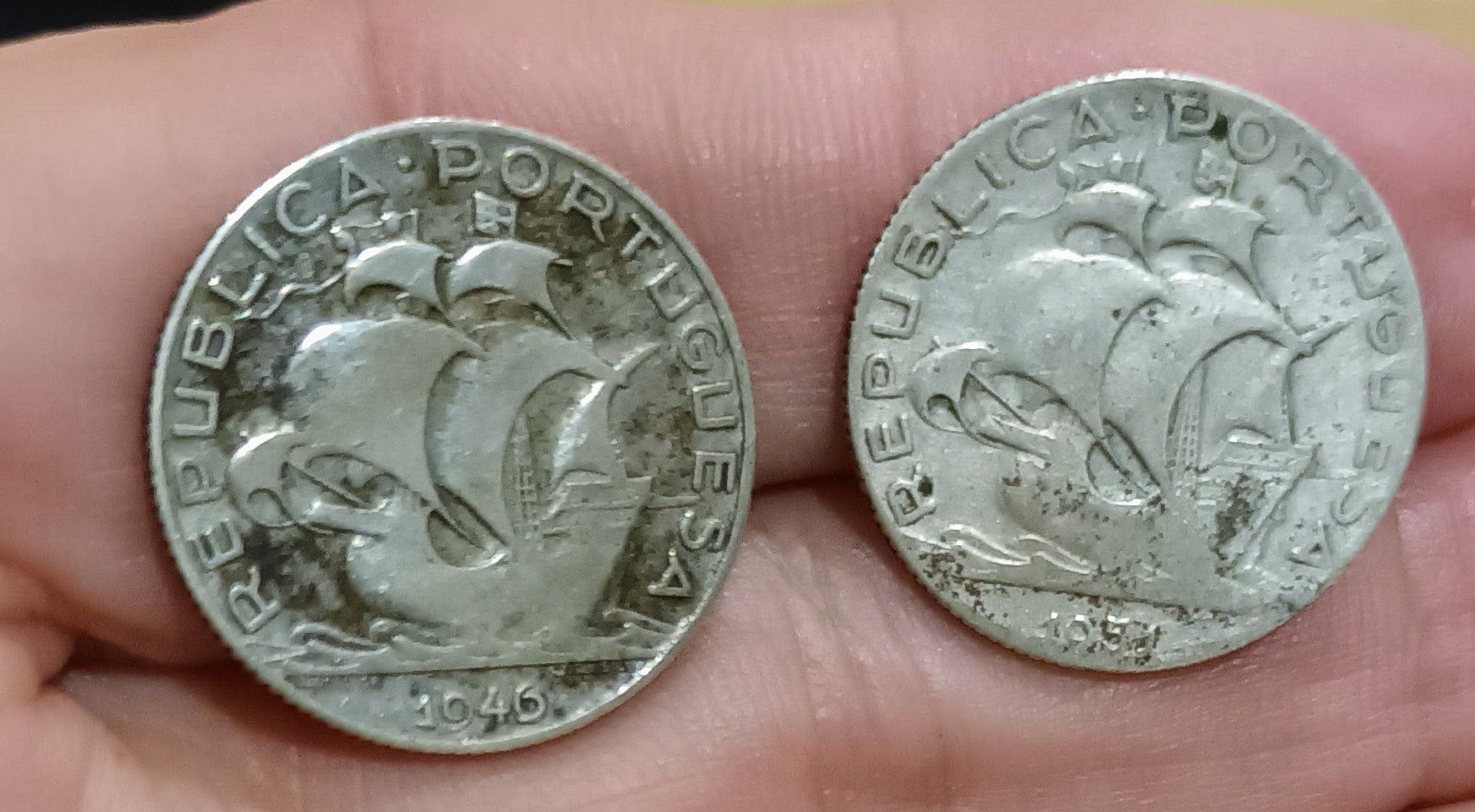 Portugal - 5$00 ( Prata) - 1933 / 1977/ 94  ; 2$50 - 1943/1944//46/51