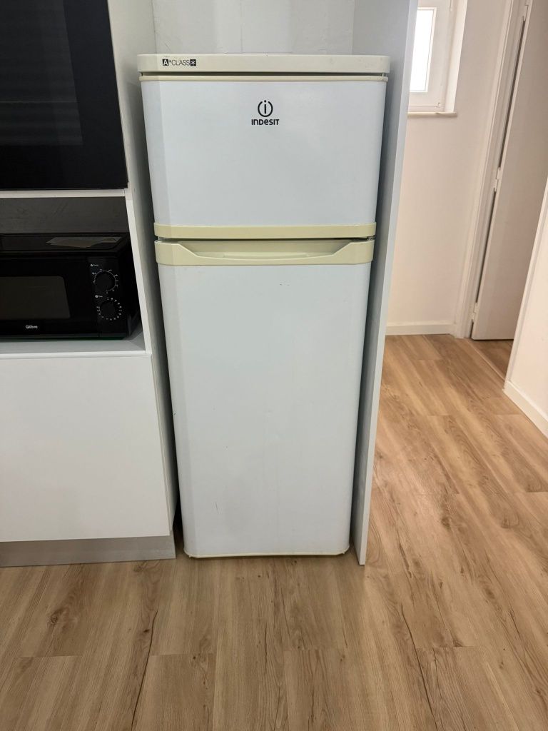 Frigorífico Indesit