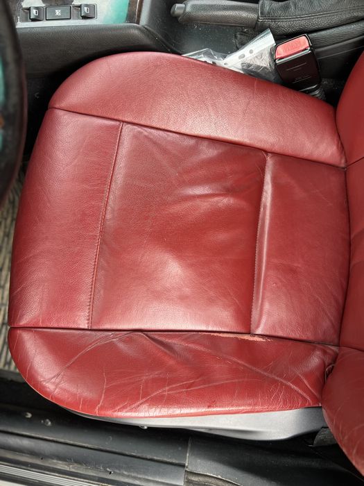 Komplet fotele przód tył boczki czerwone skóry Bmw seria 3 e46 touring