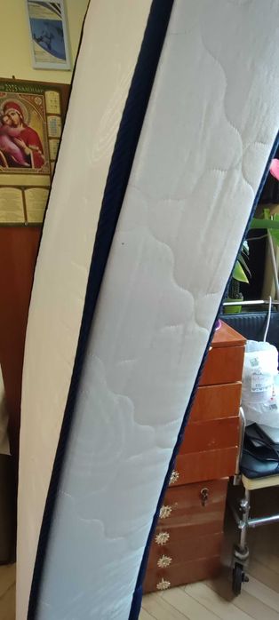 Ортопедичний матрас 200 х 80 х 15 у прекрасному стані 3 тис. грн.