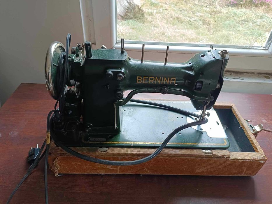 Zabytkowa maszyna do szycia Bernina 117 szwajcarska żeliwna antyk
