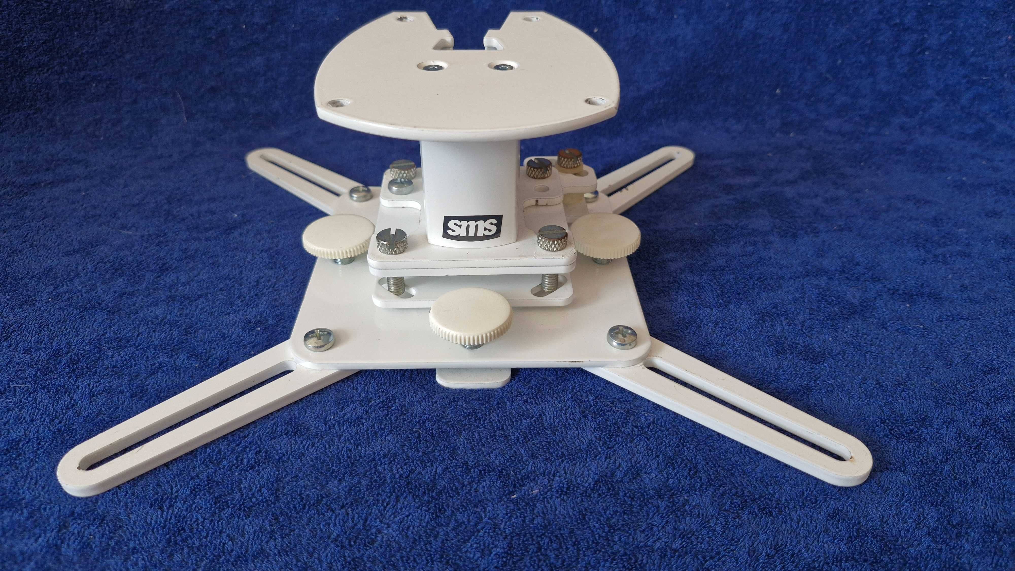 Uchwyt podsufitowy firmy SMS model CM F110 do projektora