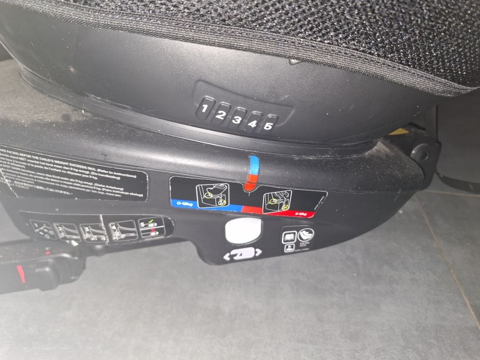 Fotelik samochodowy Joie 360°