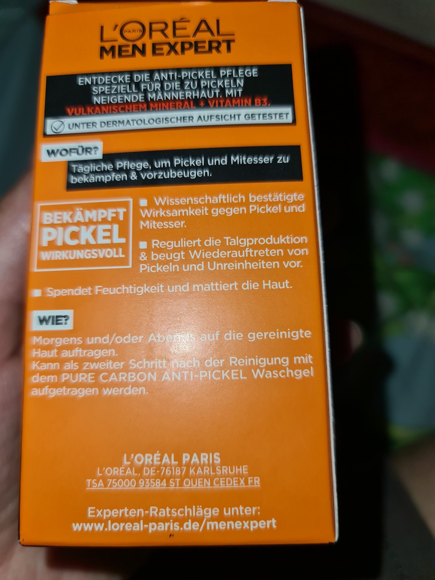 Интенсивный дневной крем против прыщей L'Oréal Men Expert Pure Carbon