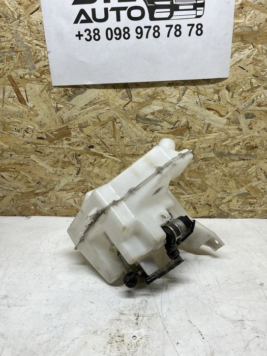 Бачок омивача Nissan Leaf