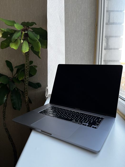 MacBook Pro 16 2019