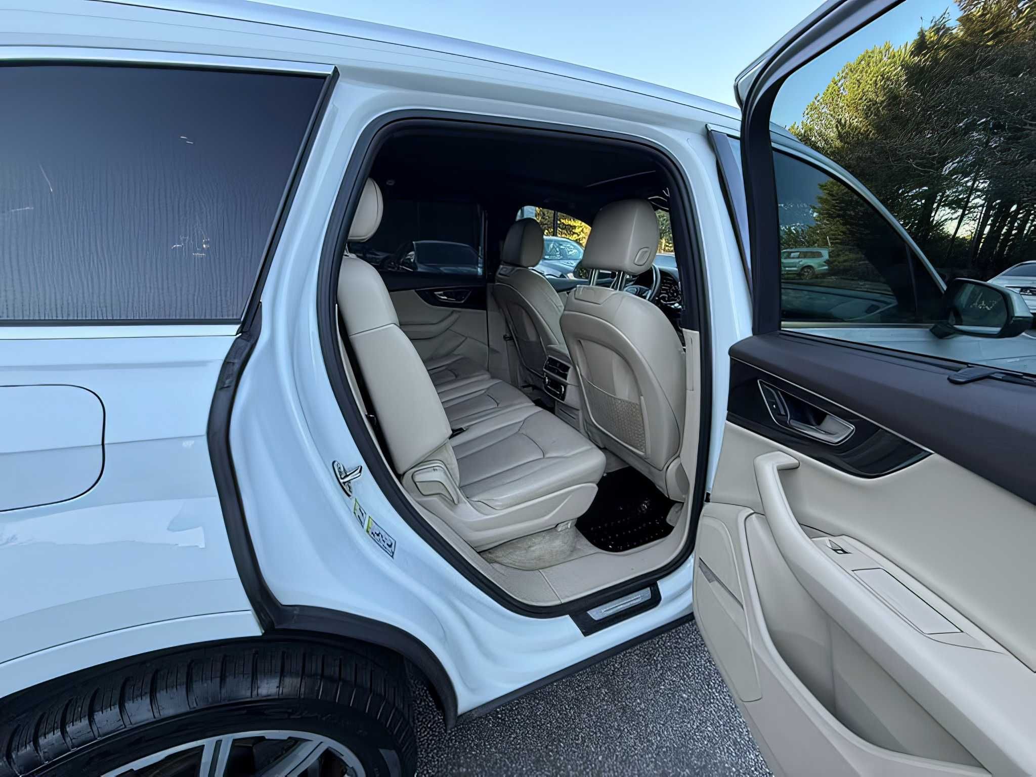2017 Audi Q7  quattro Prestige