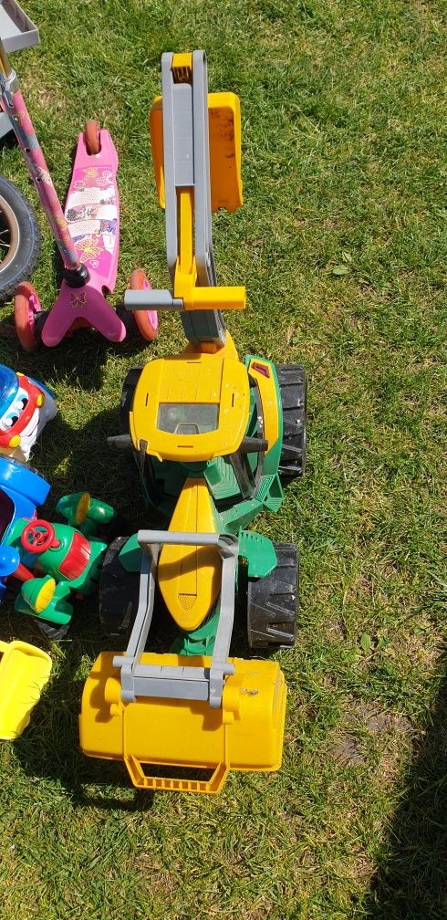 Rowerki i zabawki dla dzieci.