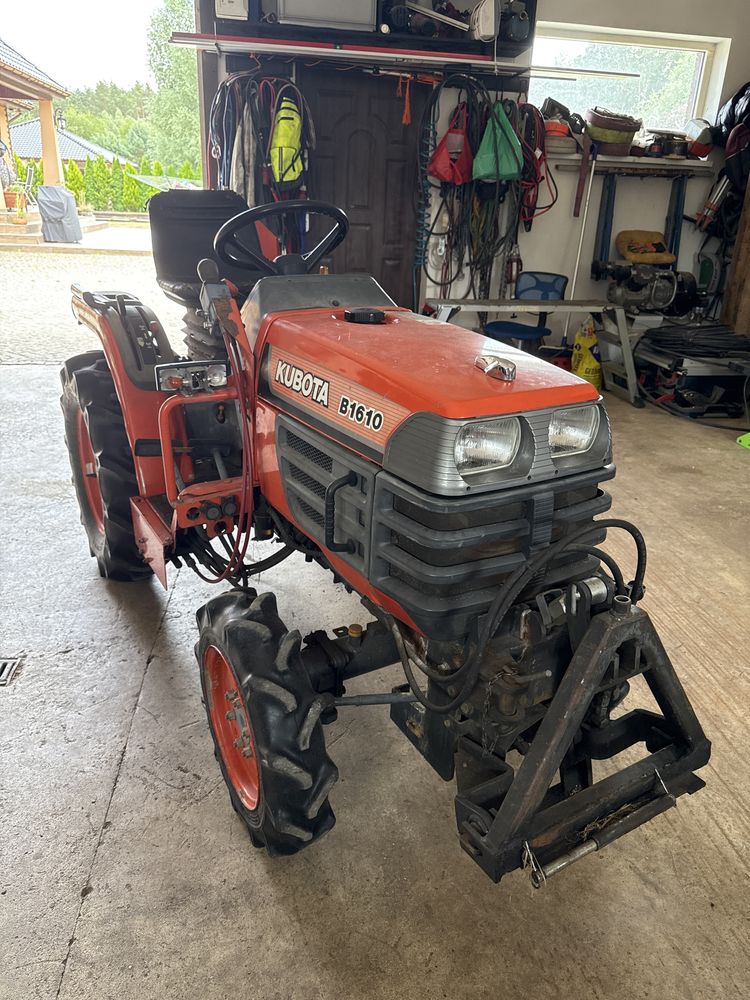 Ciagniczek kubota b1610