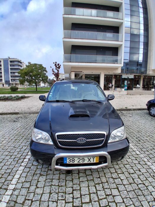 KIa Carnival - carro usado