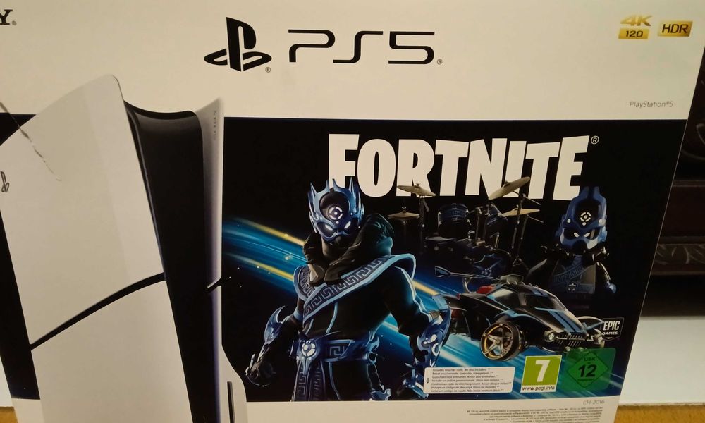 PlayStation 5 como nova com 2 comandos