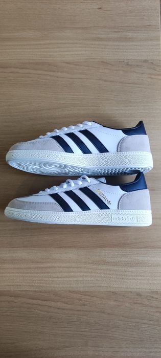 Sapatilha adidas spezial