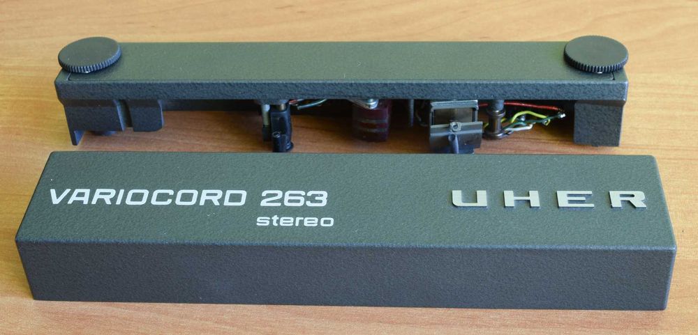 Głowice od magnetofonu szpulowego UHER 263 , uszkodzone gniazdo