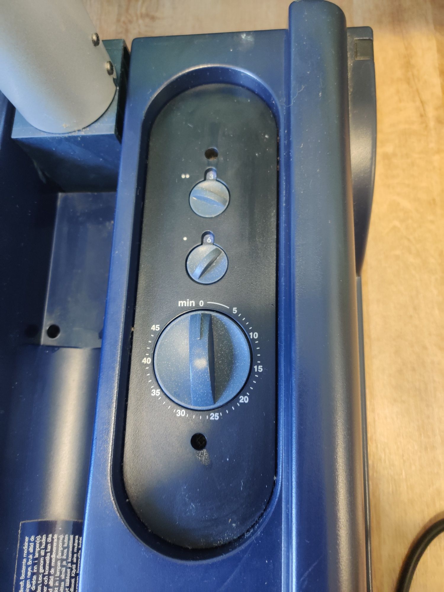 Солярий складной домашний PHILIPS Sunmobile HB-823