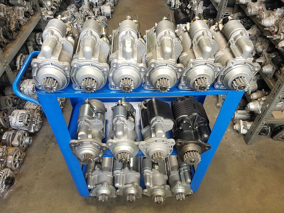 Rozrusznik Caterpillar alternator Liebherr Doosan ifa Komatsu Cummins