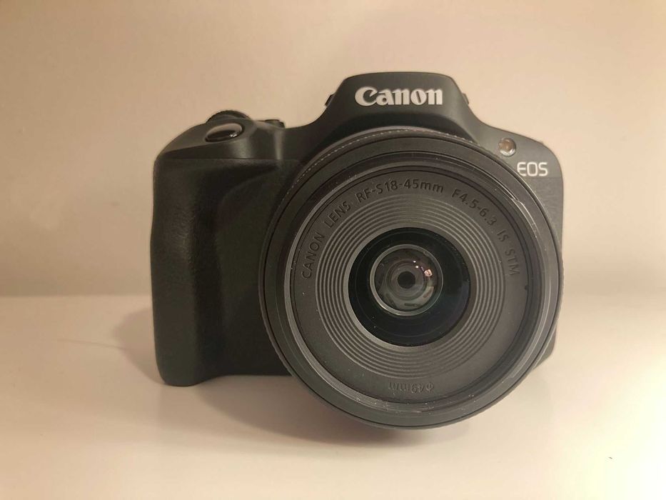 Máquina Fotográfica CANON EOS R 100