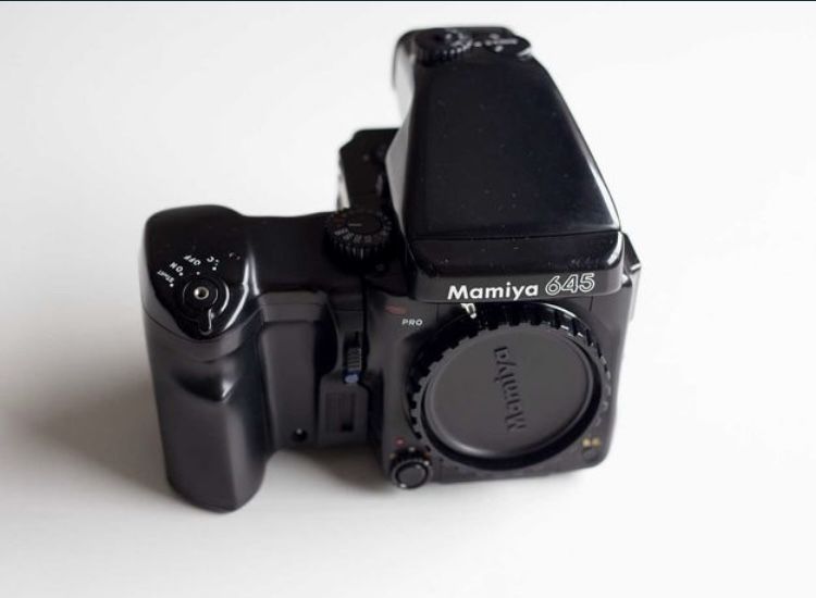 Mamiya 645 PRO medio formato