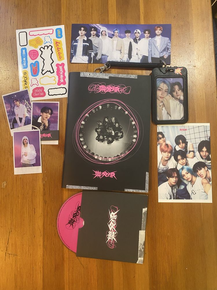 Stray Kids – ROCK-STAR (樂-STAR) album K-POP + dodatki (stan idealny)
