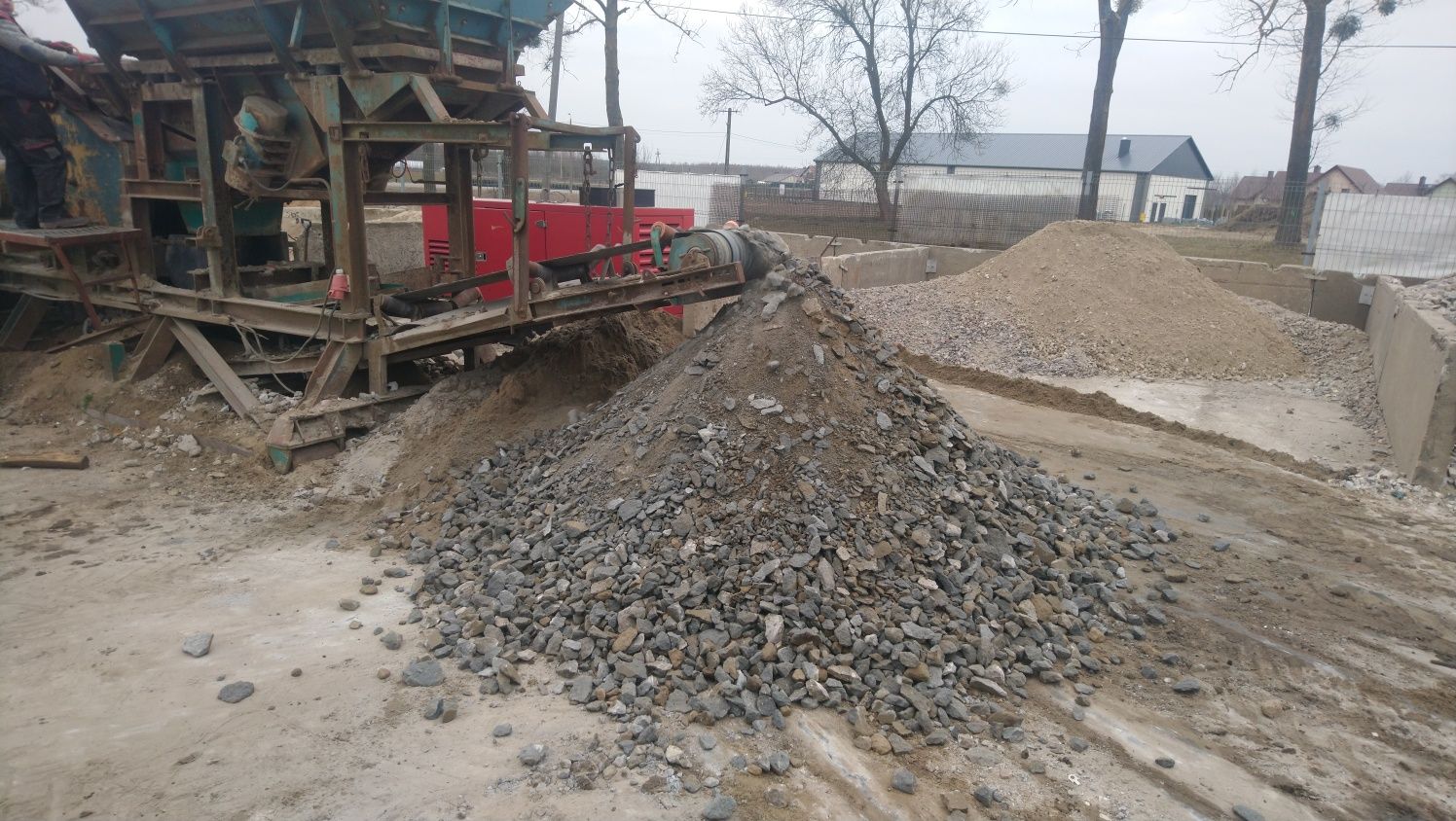 Gruz betonowy betonowo ceglany podbudowa tłuczeń