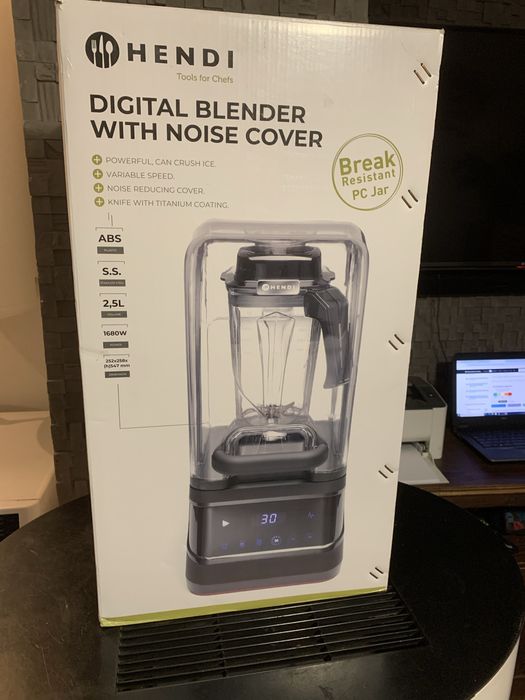 Profesionalny blender z obudiwa wyciszajaca hałas
