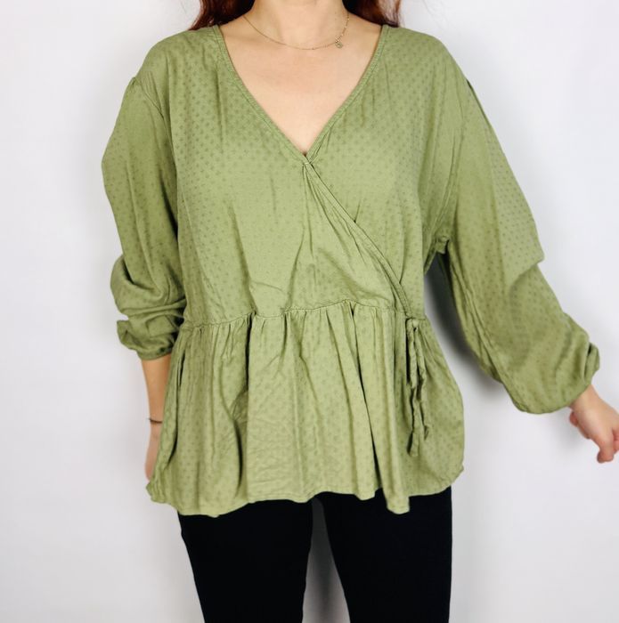 Zielona bluzka kopertowa z wiązaniem 4XL 48 C&A