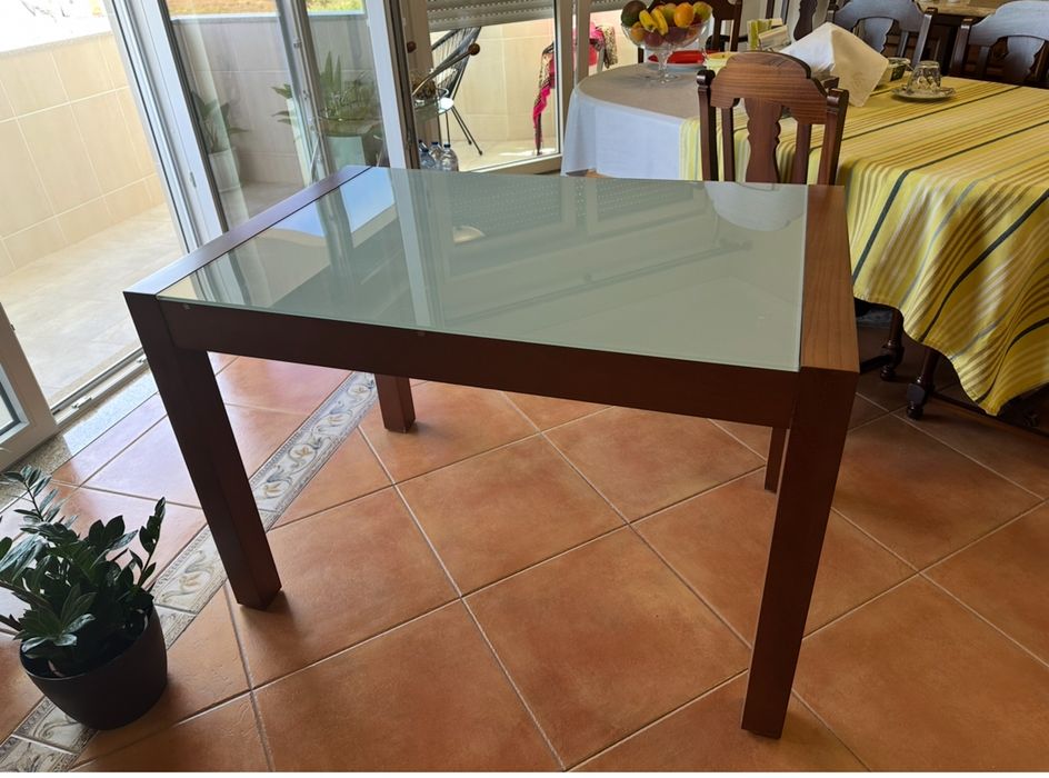 Mesa vidro e madeira
