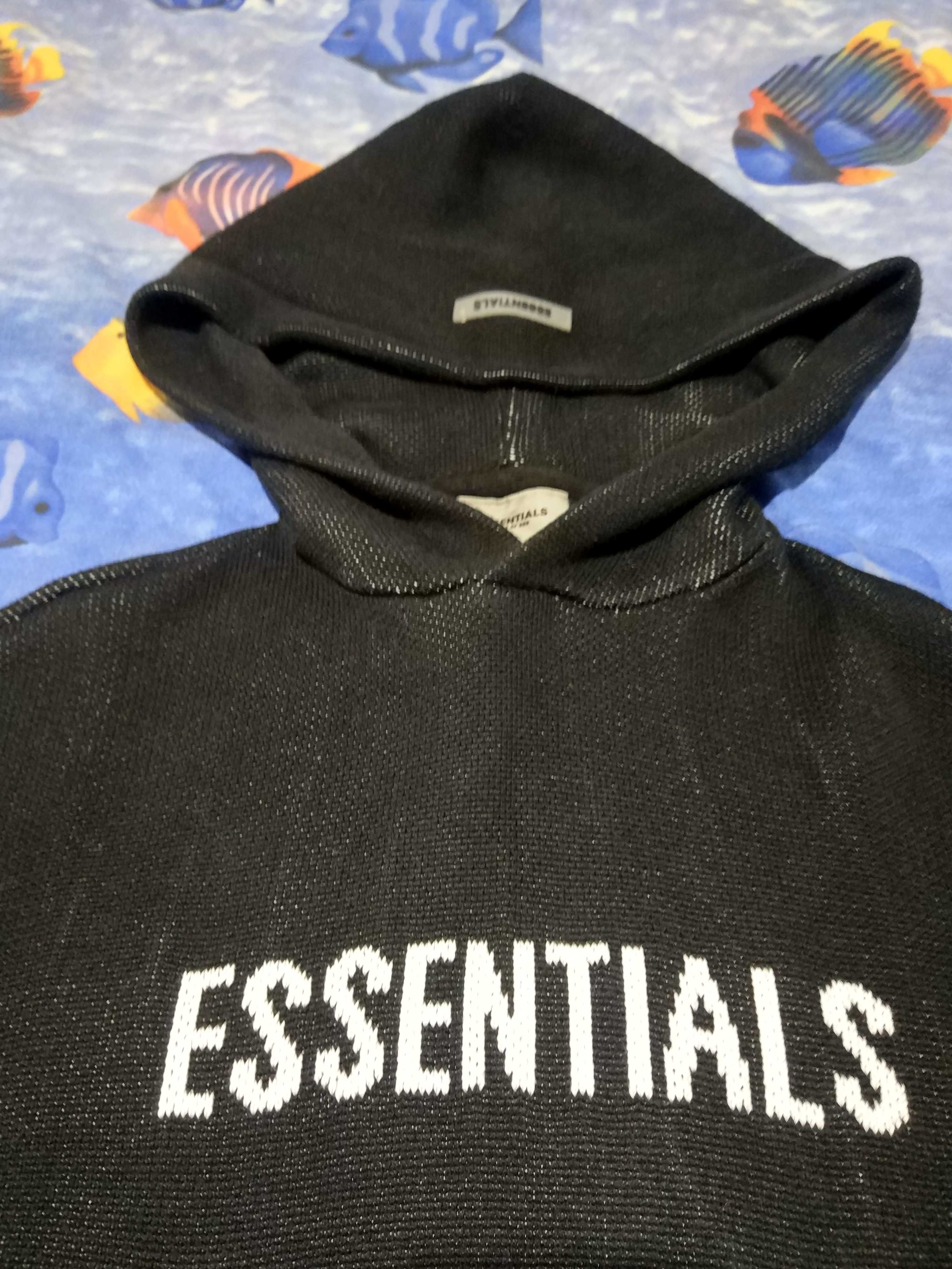 Вязаная кофта фирмы Essentials fear of God. Размер S.