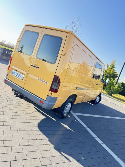 Mercedes-Benz Sprinter 2005 рік